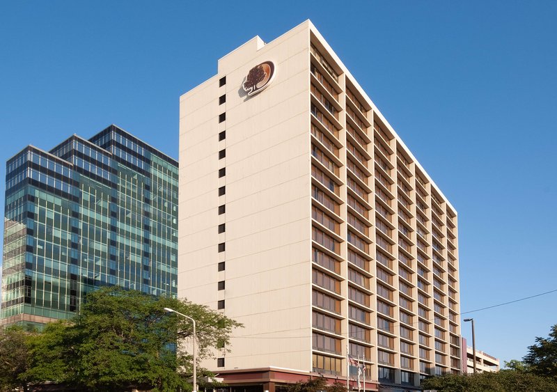 Doubletree By Hilton Hotel Cleveland Downtown - Lakeside,Cleveland>>Burke Lakefront Airport,4 star
