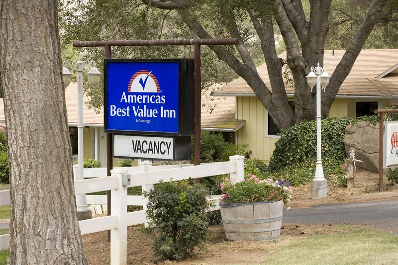 Lazy J Ranch Motel