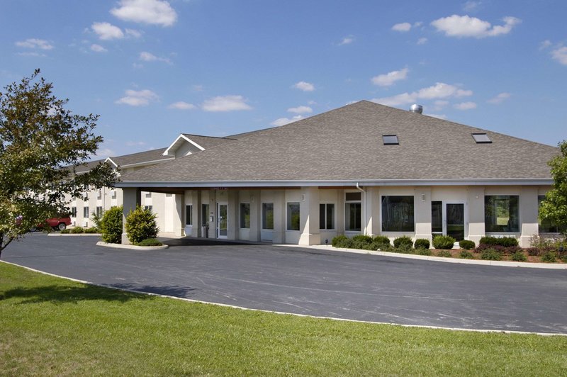 Baymont By Wyndham Dowagiac,Benton Harbor>>Baroda,2 star