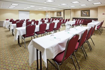holiday inn and conference center marshfield by ihg