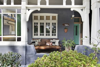 Manly Waves Studios & Apartments,Sydney>>Corso At Manly,3.5 star