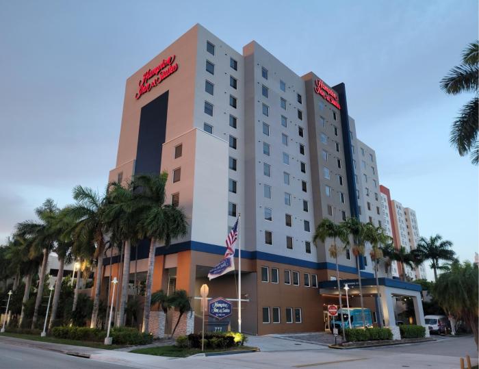 hampton inn and suites miami airport south blue lagoon