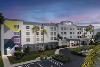 Spark By Hilton Miami Doral,Florida>>Doral,3 star