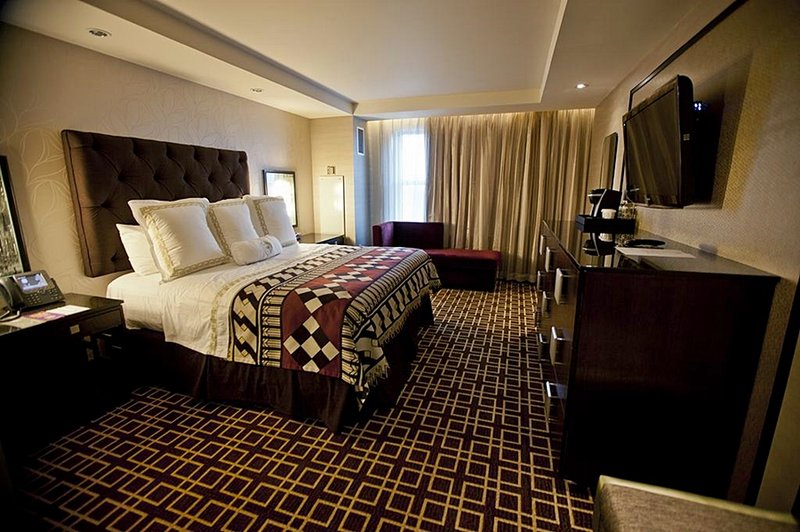 Miccosukee Casino & Resort,Next To A Golf Course,3 star