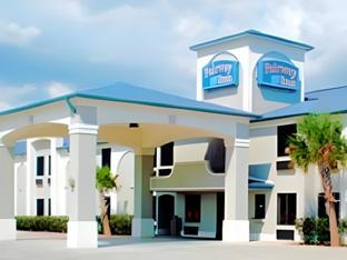 Capital O Fairway Inn - Baytown La Porte Tx,La Porte>>Houston,2 star