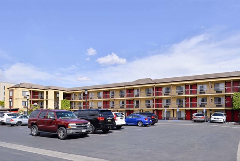best western plus raffles inn and suites