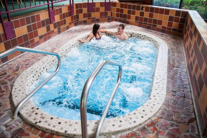 Evergreen Resort,Clam Lake Township>>Cadillac,3 star