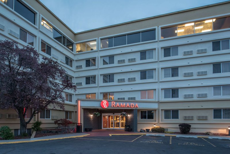 Ramada By Wyndham Downtown Spokane,In Spokane (Downtown Spokane),2 star