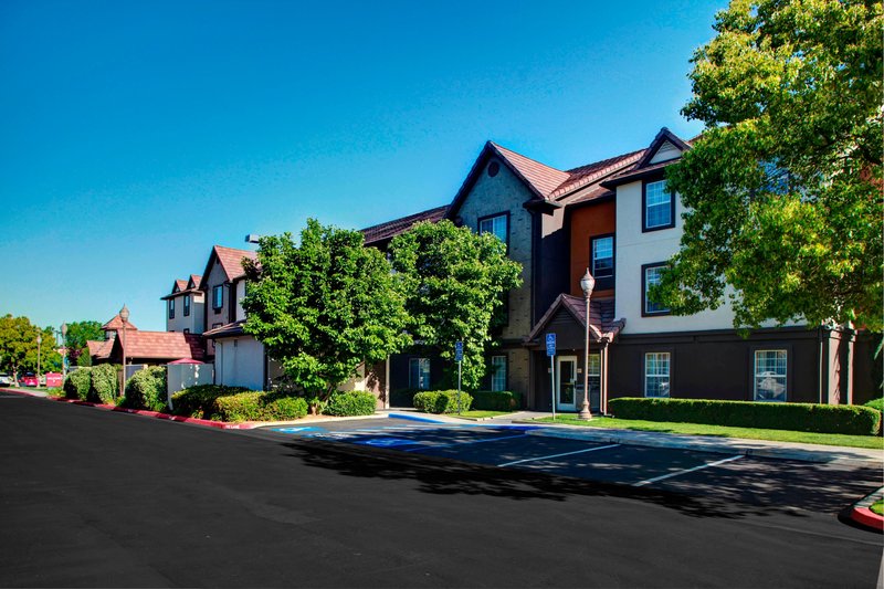 towneplace suites by marriott fresno