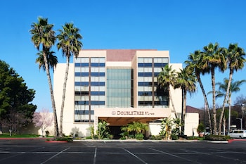 doubletree by hilton fresno convention center