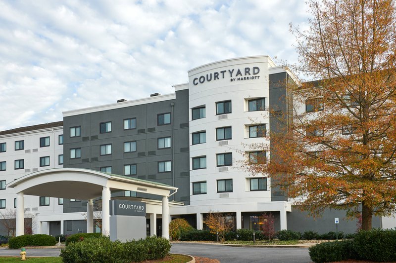 Courtyard By Marriott Bristol
