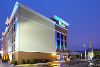 holiday inn express washington dc bw parkway by ihg