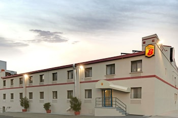 Super 8 By Wyndham Long Island City Lga Hotel,Brooklyn>>Astoria,2 star