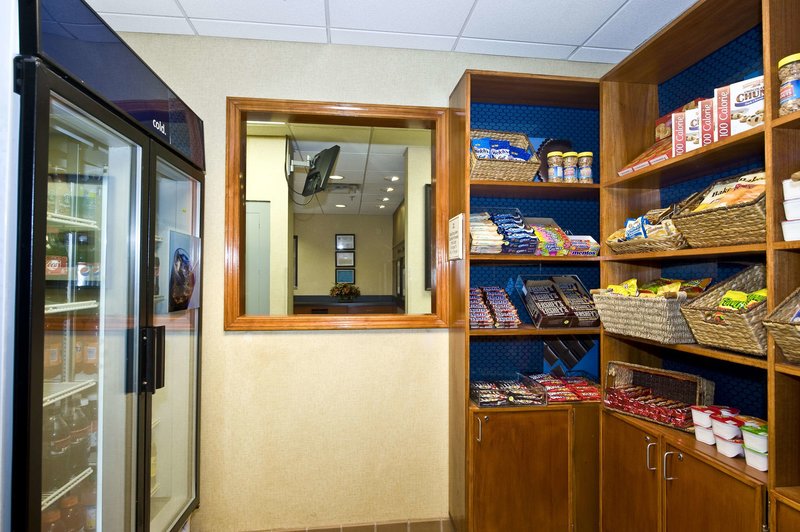 hampton inn and suites atlanta airport north i 85