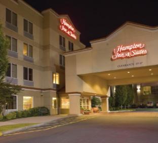 hampton inn and suites seattle north lynnwood