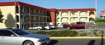 skyway inn seatac