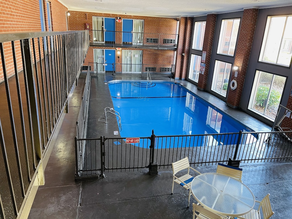 fairview inn and suites