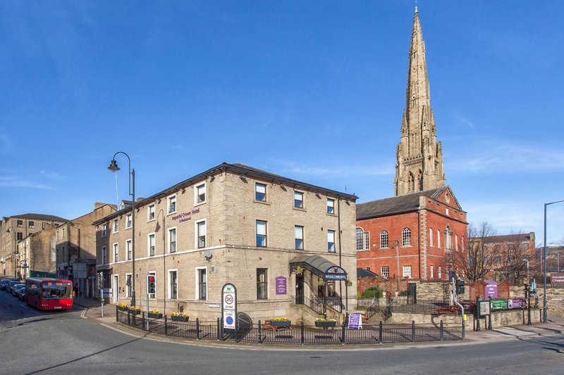 The Imperial Crown Hotel,Brighouse>>Bradford,3 star