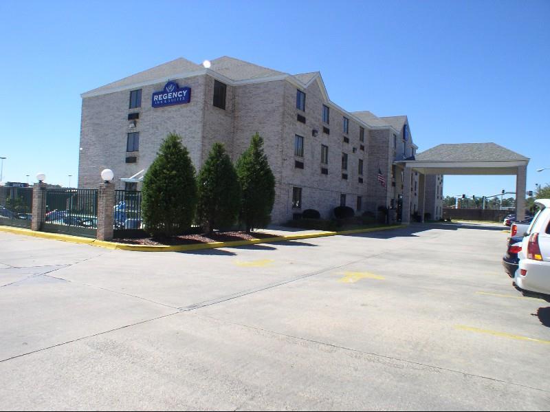 Regency Inn & Suites Biloxi,Connected To A Shopping Center,2 star