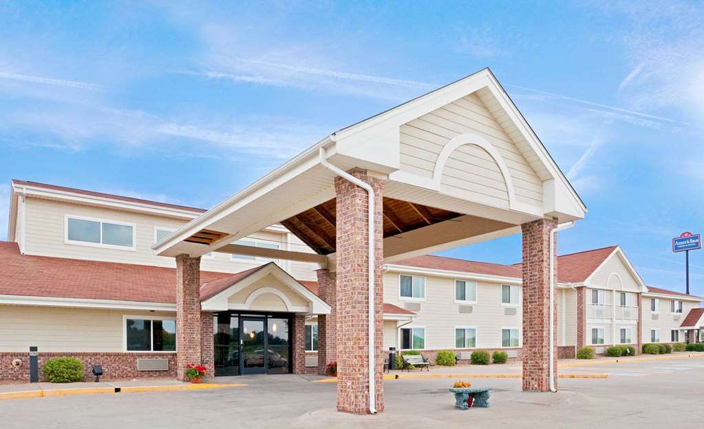 Americinn By Wyndham Northfield,Northfield>>Elko New Market,2.5 star