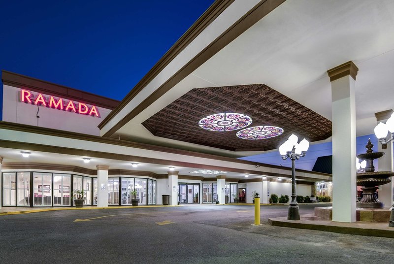 Ramada By Wyndham Metairie New Orleans Airport,Metairie>>Jefferson,3 star