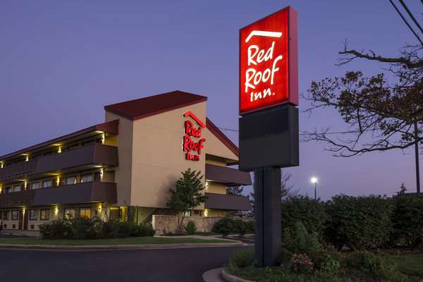 red roof inn cincinnati sharonville