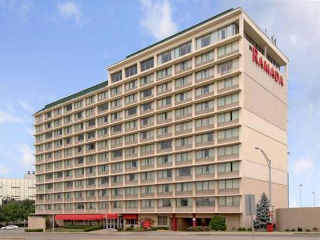quality inn and suites cincinnati downtown