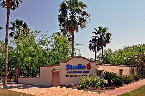 The Bungalows On Shary, Mission-Mcallen,Mission>>Mcallen,2.5 star