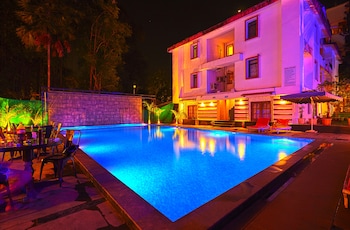 Sunkissed Plaza Unit Of Fiz Hospitality Pvt Ltd,Plaza De Antonio, Fort Aguada Rd, Gauravaddo, Calangute, Goa 403516,3 star
