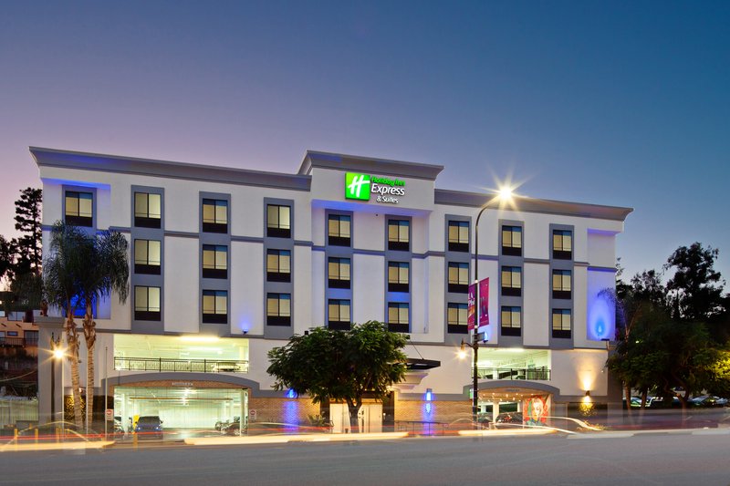 holiday inn express and suites hollywood walk of fame