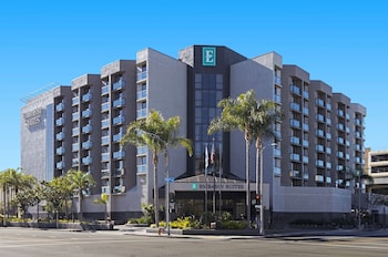 Embassy Suites By Hilton Los Angeles International Airport North,Del Aire>>California,4 star