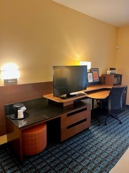 Fairfield Inn Santa Clarita Valencia,Los Angeles>>Granada Hills,2.5 star