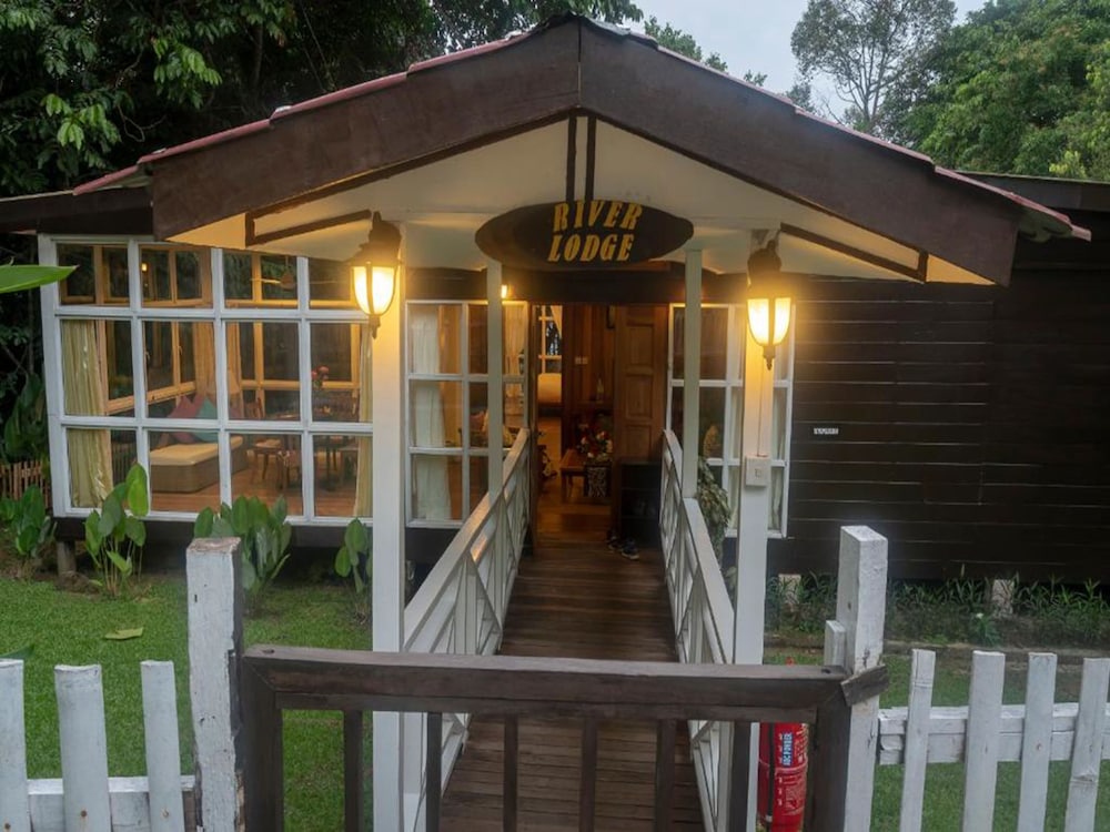 Sutera Sanctuary Lodges At Poring Hot Springs,,1 star