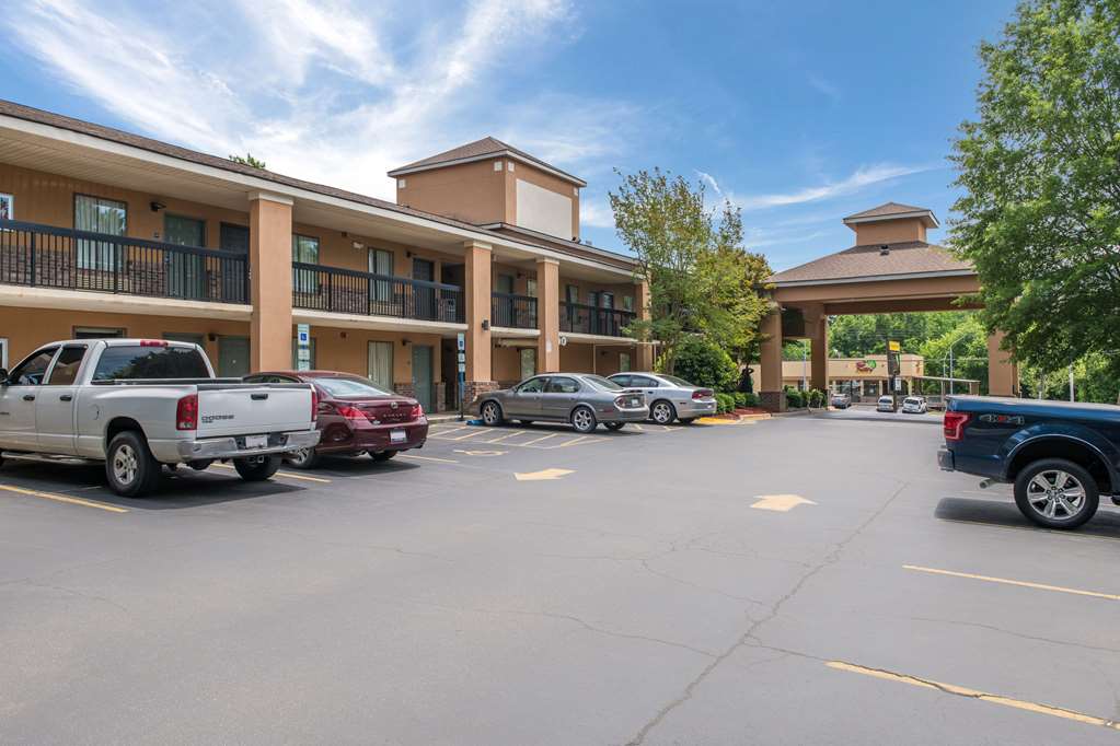 Quality Inn & Suites Rockingham,Hoffman>>Fayetteville,2.5 star