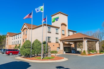 Holiday Inn Express & Suites Albermarle By Ihg,Salisbury>>Albemarle,3 star