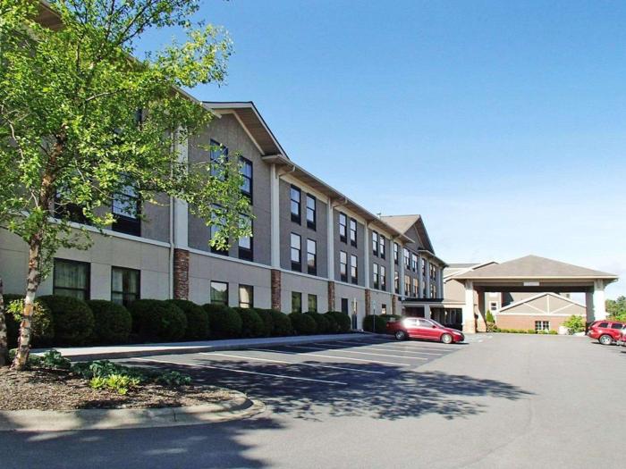 quality inn and suites boone university area