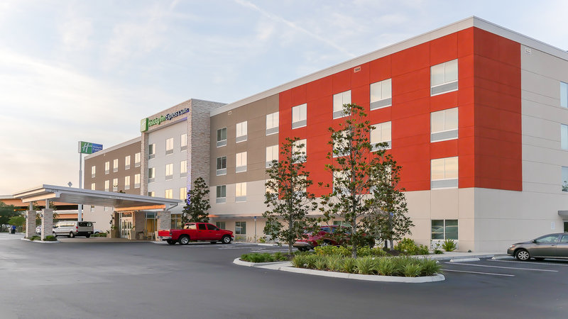 Holiday Inn Express & Suites Tampa East - Ybor City,Tampa>>Orient Park,3 star