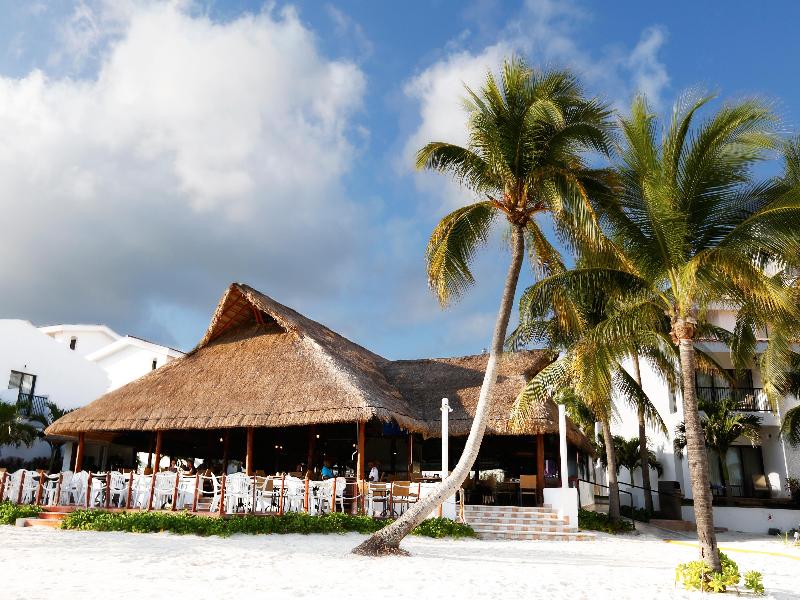 the royal cancun all suites resort