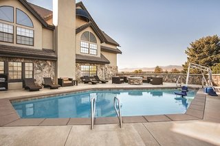 Radisson Hotel Salt Lake City Airport,Salt Lake City International Airport>>Salt Lake City,3.5 star