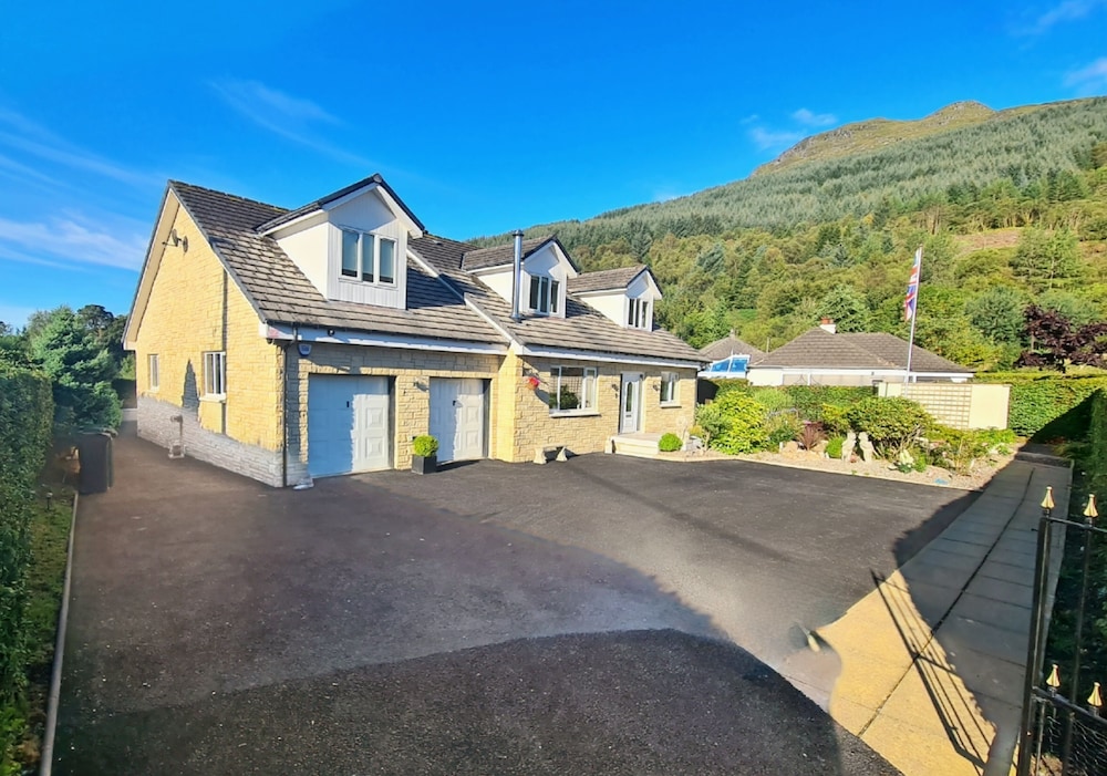 Gleann Fia House,Steel Houses,4 star