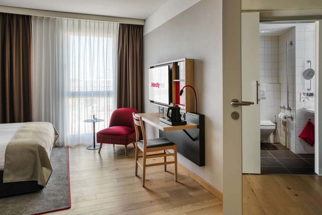 Intercityhotel Berlin Airport Ber,,4 star
