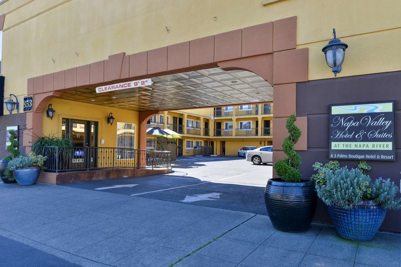 Napa Valley Hotel & Suites,Napa County>>Napa,2 star