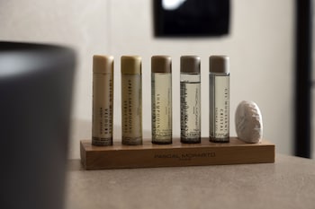 pnoes luxury suites