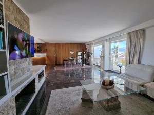 the one 360 skyline athens penthouse