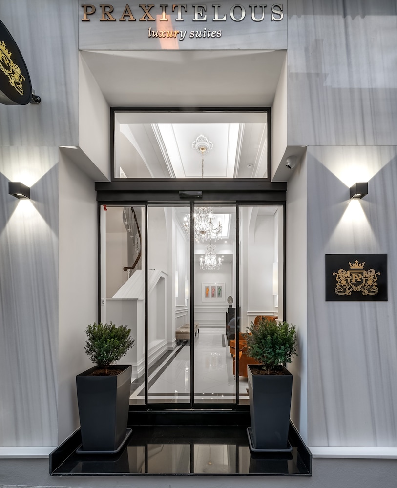 Praxitelous Luxury Suites,,4 star
