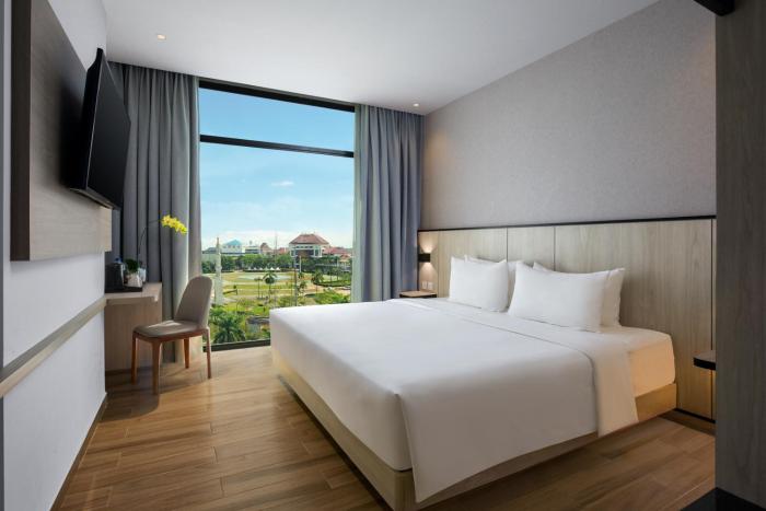 santika hotel batam