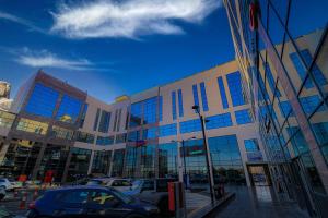 laten suites al salim plaza