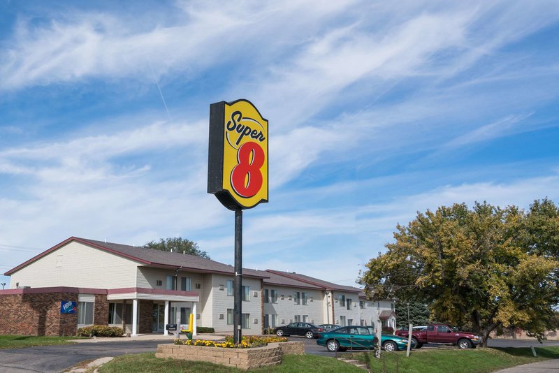 Super 8 By Wyndham Owatonna,Owatonna>>Albert Lea,2 star