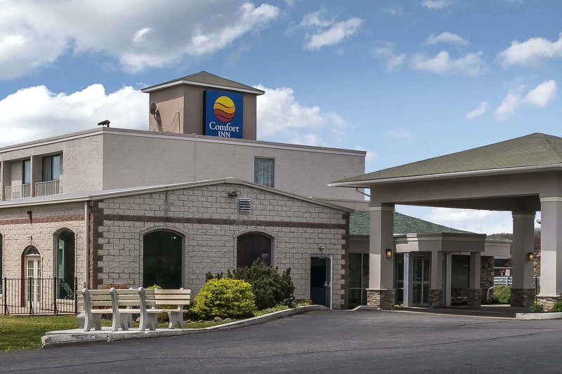 Comfort Inn - Pocono Mountains,East Side>>Crystal Lake,3 star