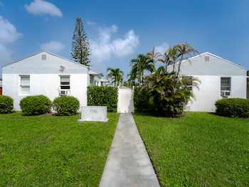 praia hotel boutique and apartments hollywood